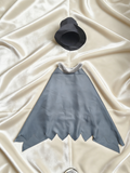 Boys' Pirate Earl Costume Set: 1 top, 1 cape and 1 hat. The top adopts fake two-piece spliced design with light gray and bright red. Kids pirate costume for Halloween and various carnival parties.